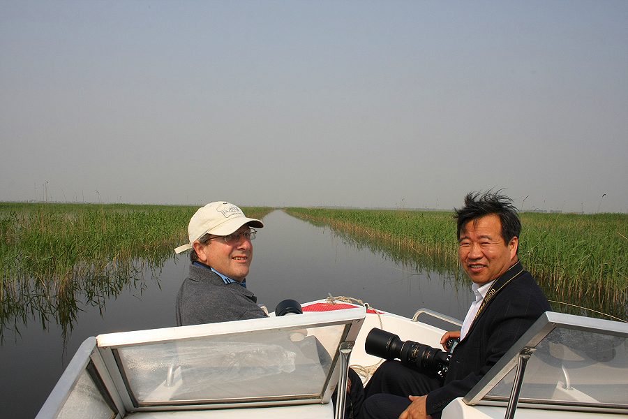 Photographing in Qilihai Preserves marshes -spring- (Tianjin, China)
